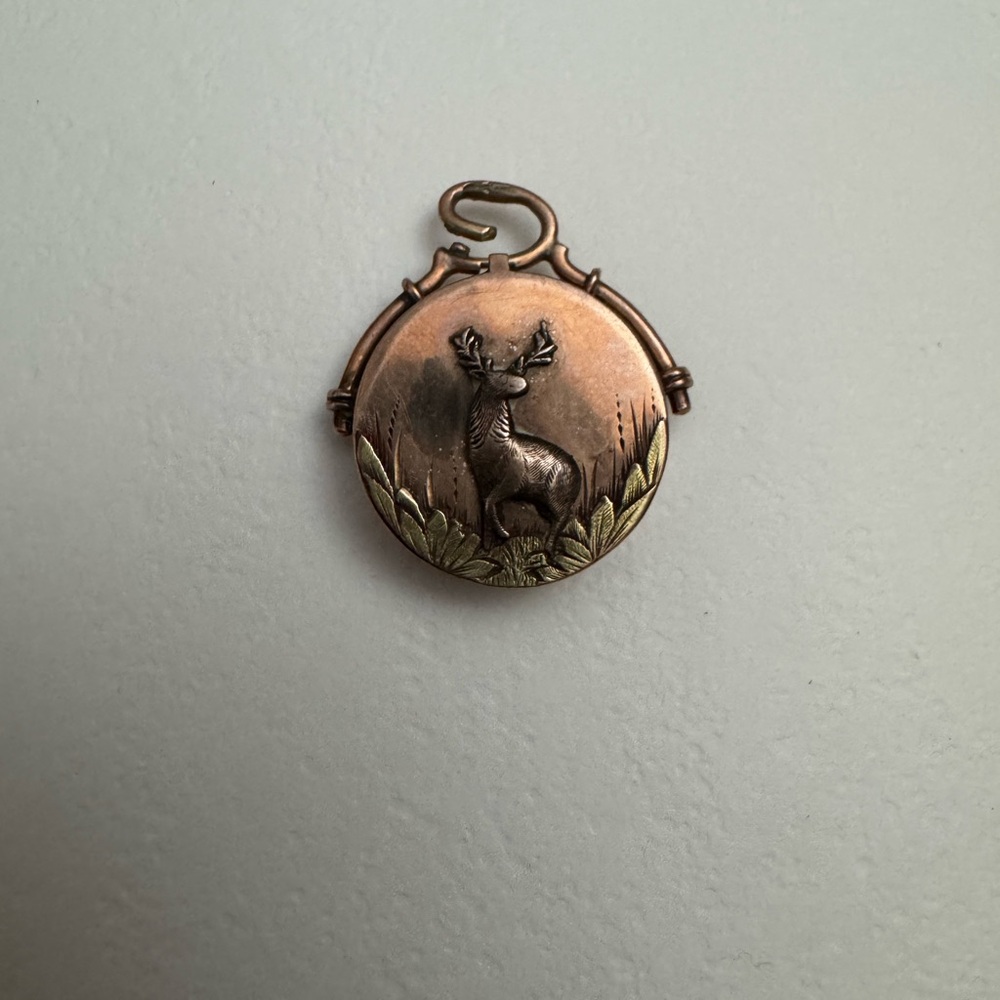 Antique Belle Epoque, Victorian locket pendant deer gold ⭐️Rare⭐️